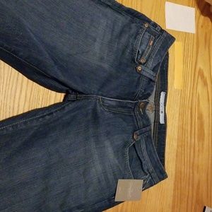 Medium Wash Straight-leg Jeans